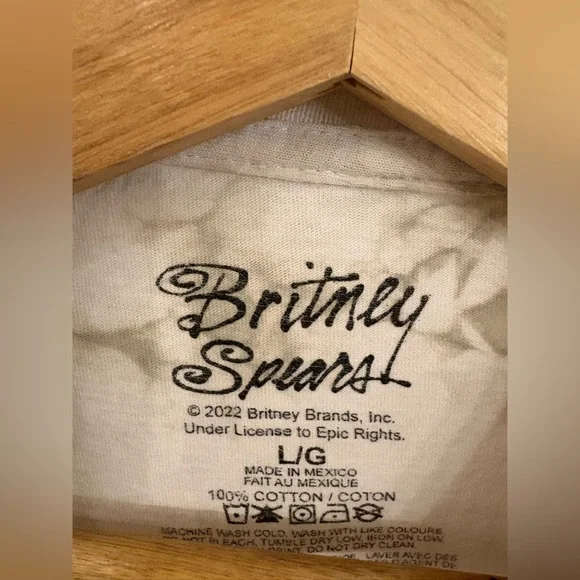 Britney Spears Graphic Print Tee Size Large - Picture 3 of 4
